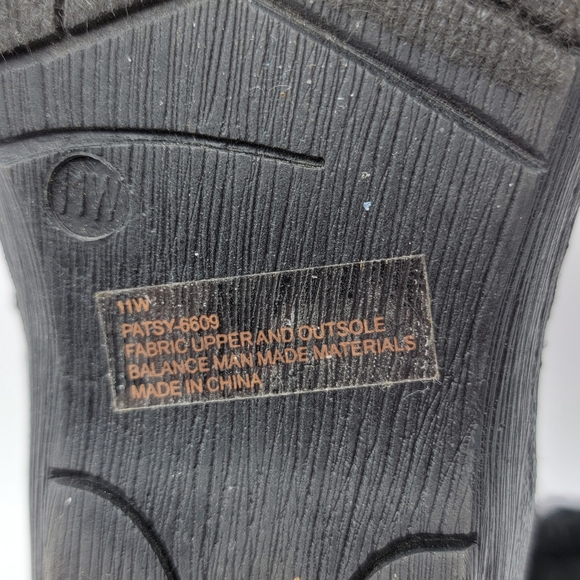 Cloudwalkers by Avenue Size 11W Black Boots with Rounded Toe. #1328 - Picture 5 of 8